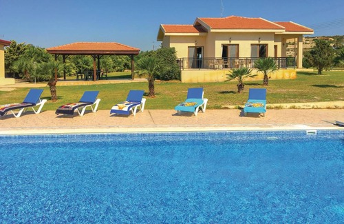 Maroni House | 200 m² House ∙ 4 bedrooms ∙ 8 guests