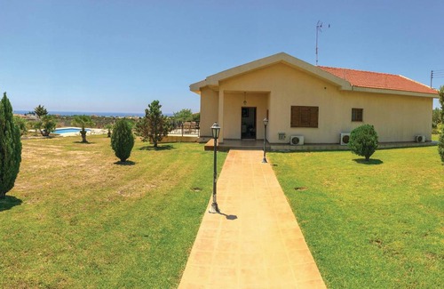 Maroni House | 200 m² House ∙ 4 bedrooms ∙ 8 guests