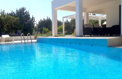 Kiotari House | 200 m² House ∙ 4 bedrooms ∙ 8 guests