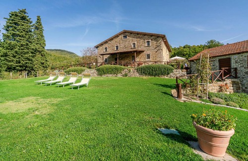 Anghiari House | 200 m² House ∙ 8 bedrooms ∙ 18 guests