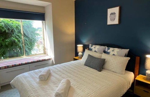 Mount Gambier House | 200 m² House ∙ 3 bedrooms ∙ 6 guests
