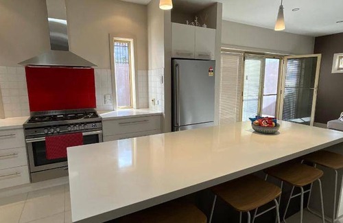 Mount Gambier House | 200 m² House ∙ 3 bedrooms ∙ 6 guests