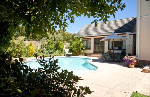 Constantia Resort | 200 m² Private room ∙ 1 bedroom ∙ 3 guests