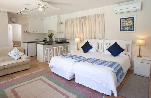 Constantia Resort | 200 m² Private room ∙ 1 bedroom ∙ 3 guests