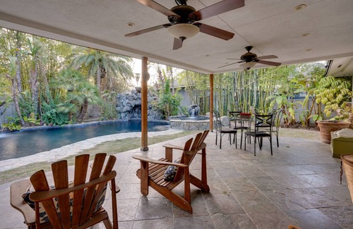 Bakersfield House | 200 m² House ∙ 3 bedrooms ∙ 6 guests