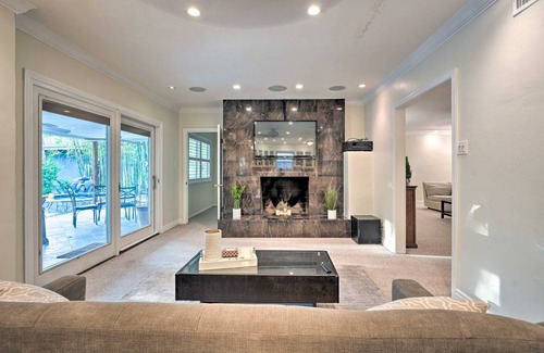 Bakersfield House | 200 m² House ∙ 3 bedrooms ∙ 6 guests