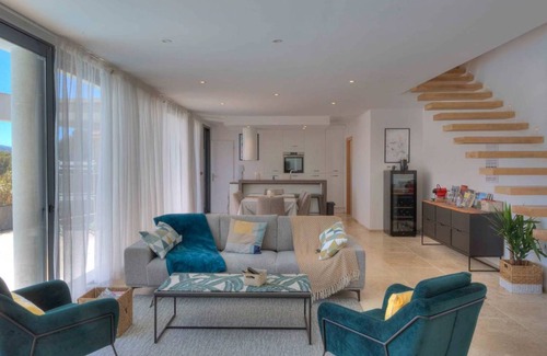 La Cadiere-d'Azur Villa | 200 m² Villa ∙ 4 bedrooms ∙ 8 guests