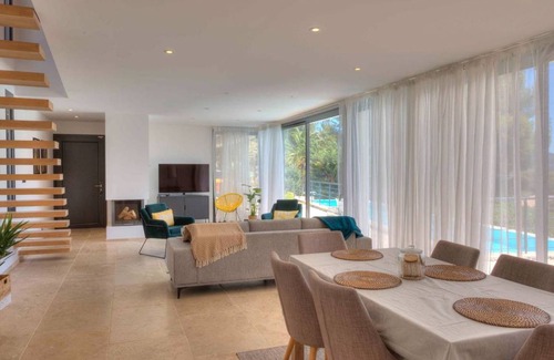 La Cadiere-d'Azur Villa | 200 m² Villa ∙ 4 bedrooms ∙ 8 guests
