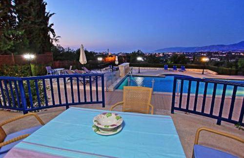 Prodromi Villa | 200 m² Villa ∙ 1 bedroom ∙ 9 guests