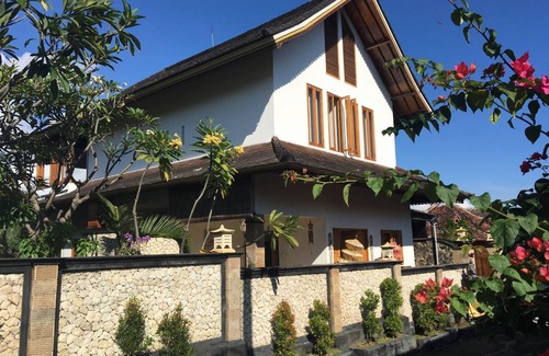 Banjartegehe Villa | 200 m² Villa ∙ 3 bedrooms ∙ 5 guests