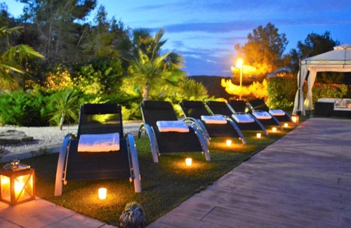 Sitges Villa | 200 m² Villa ∙ 4 bedrooms ∙ 9 guests