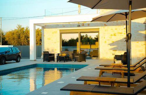 Psarou Villa | 200 m² Villa ∙ 4 bedrooms ∙ 8 guests