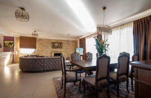Patras Villa | 200 m² Villa ∙ 4 bedrooms ∙ 8 guests