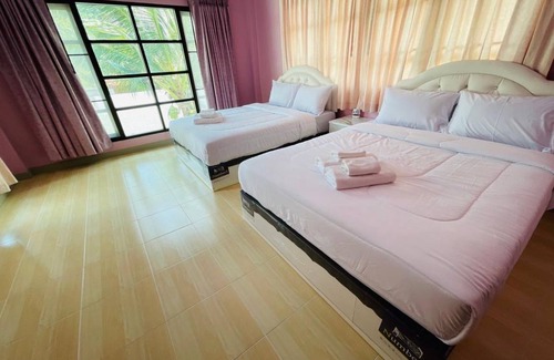 Khanom Villa | 200 m² Villa ∙ 5 bedrooms ∙ 20 guests