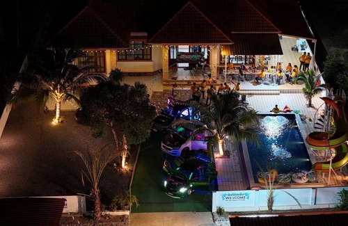 Khanom Villa | 200 m² Villa ∙ 5 bedrooms ∙ 20 guests