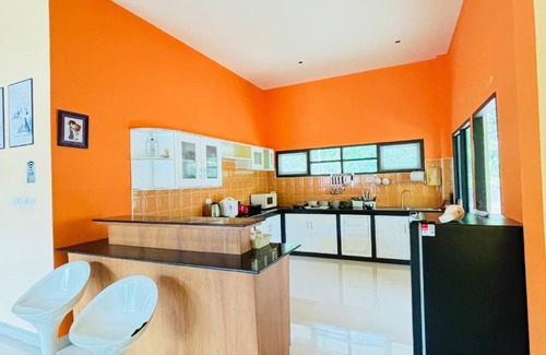 Khanom Villa | 200 m² Villa ∙ 5 bedrooms ∙ 20 guests