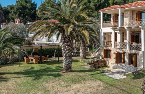 Metamorfosi Villa | 200 m² Villa ∙ 6 bedrooms ∙ 12 guests