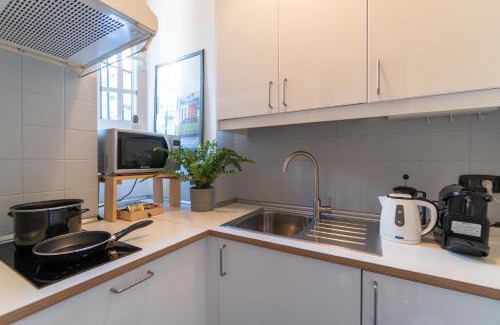 Cit Turin Apartment | 200 METRI da Torino Porta Susa Piano Ri-alzato WIFI