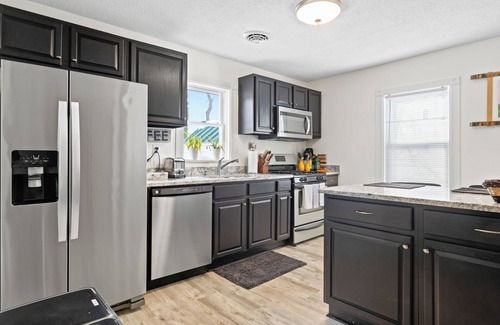 Miller Southside House | 200 Yards to Lane Stadium Green Street