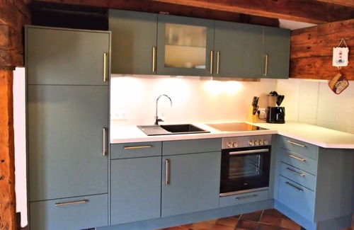 Kreitlapperei House | 200 year old windmill as a vacation home near Greetsiel. Pet friendly!