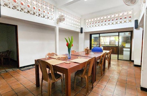 Unawatuna House | 2000 m² House ∙ 5 bedrooms ∙ 10 guests