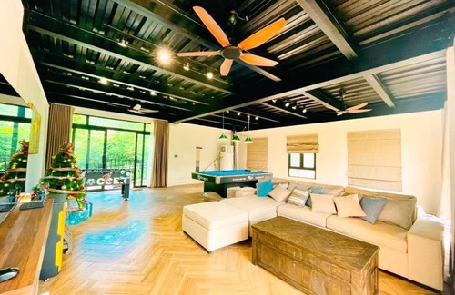 Quoc Oai Villa | 2000 m² Villa ∙ 7 bedrooms ∙ 30 guests