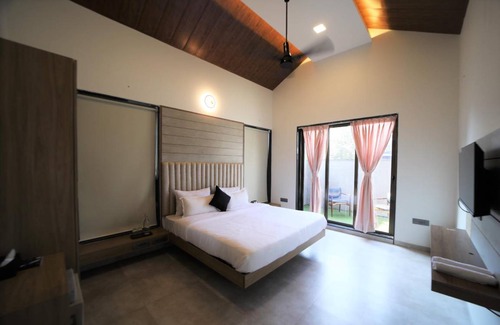 Chendhare Villa | 2000 m² Villa ∙ 5 bedrooms ∙ 25 guests