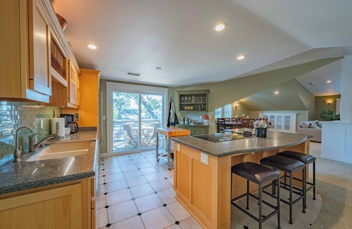 Paso Robles House | 2000 sf Downtown, 1BR loft, gourmet kitchen, great entertaining.