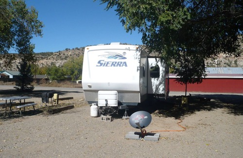 Naturita House | 2007 Forest River Sierra 35ft Travel Trailer