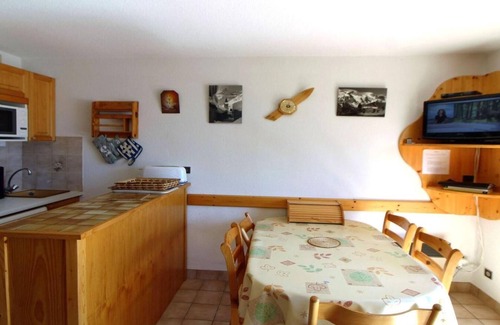 Champagny-en-Vanoise Apartment | 200m from resort center, 2nd floor, view village, balcony, parking, tv, ski locker, 27m²