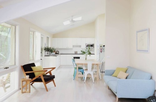 Pearl Beach House | 200m from Pearl Beach, totally private, yet close to everything