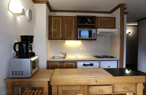 Aussois Apartment | 200m from resort center, 2nd floor, view open, balcony, tv, ski locker, 50m², Aussois