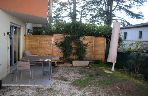 Cros-de-Cagnes Apartment | 200m from the beach, bright 2 bedroom apartment, large 85m² garden