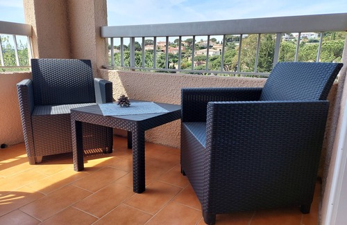 La Nartelle Apartment | 200m Plage à Sainte Maxime, Appartement Climatisé 30 m2 Avec vue mer et Piscine