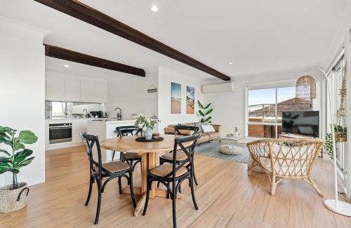 Wamberal Apartment | 200m to the beach Pet friendly
