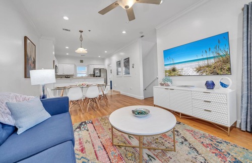 Seagrove Beach House | ⭐200yds2Beach~Beach Access~4 Bikes~2Pools~The Coastal Gem
