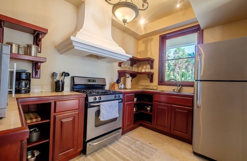 San Pedro Condo | 201 - 1st Floor Ocean View Suite