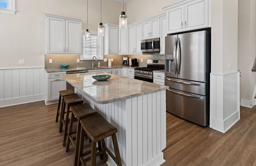 South End Condo | 201 35th Street. Stunning 5BR Condo, BOOKING FOR FALL!