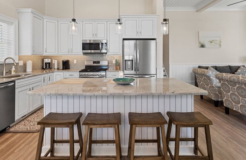 South End Condo | 201 35th Street. Stunning 5BR Condo, BOOKING FOR FALL!