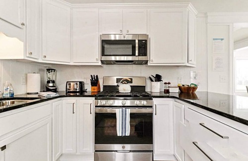 Northeast Virginia Beach House | 201 64th St · The Beach House on 64th