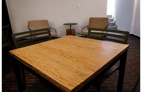 Laureles - Estadio Apartment | 201 Circular supreme, 500mb, AC y 2coworking