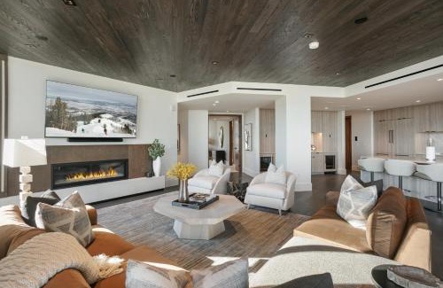Empire Pass Apartment | 201 - Four Bedroom Argent condo