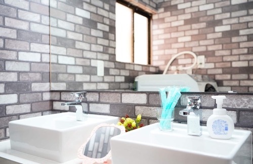 Naha City Centre Apartment | 201 Kitchen and Nice 2 bathrooms 10 people/Naha Okinawa