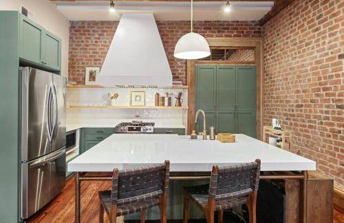 Lower Garden District Apartment | 201 m² Apartment ∙ 5 bedrooms ∙ 10 guests