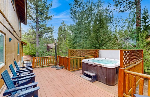 Eagle Mountain Estates Cabin | 201 m² Cabin ∙ 4 bedrooms ∙ 11 guests