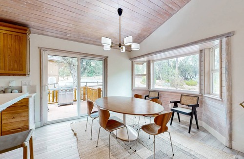 Eagle Mountain Estates Cabin | 201 m² Cabin ∙ 4 bedrooms ∙ 11 guests