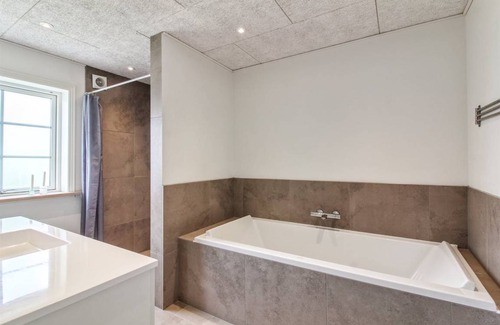 Lonstrup House | 201 m² House ∙ 4 bedrooms ∙ 8 guests