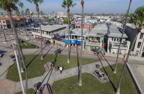 West Newport House | 2010 W Oceanfront