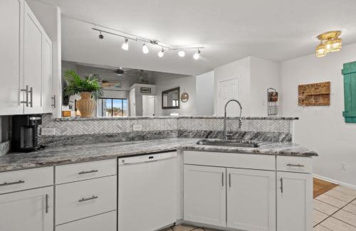 Surfside Beach House | 201D Jenns Bay Retreat
