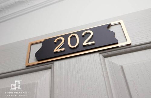 Brunswick East Apartment | 202 Cozy Queen BR with Fast WiFi - Brunswick East